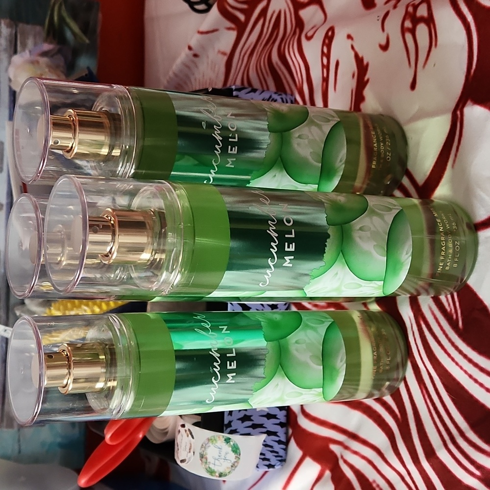 Bath & Body Cucumber Melon Fine Mist 8fl oz 🎉 - Picture 2 of 3